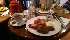 Breakfast at the Queen of Tarts cafe