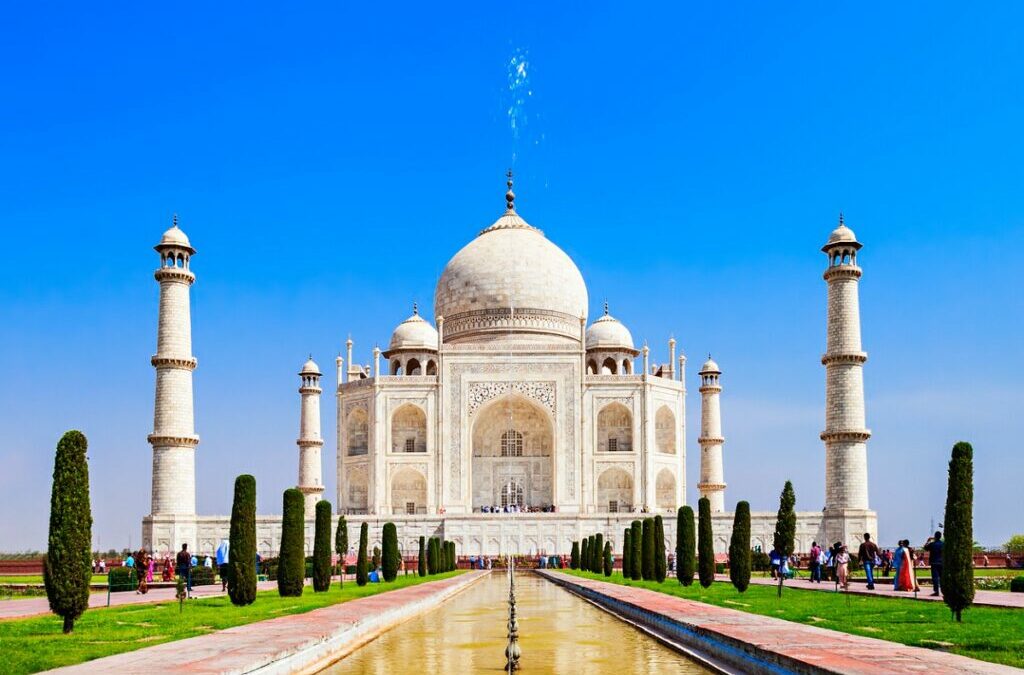 A Sight-Seeing Skeptic’s Take on The Magic of the Taj Mahal