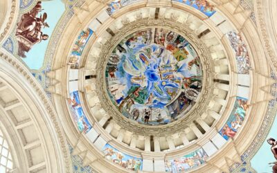 Exploring Popular Sites in Barcelona